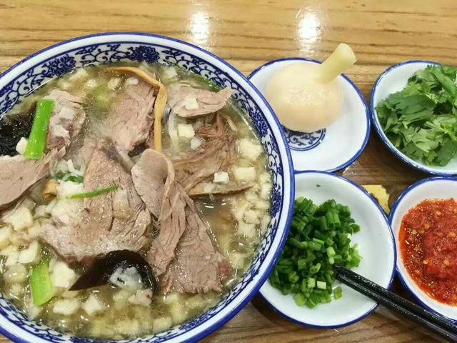 镇上喝羊汤的做法