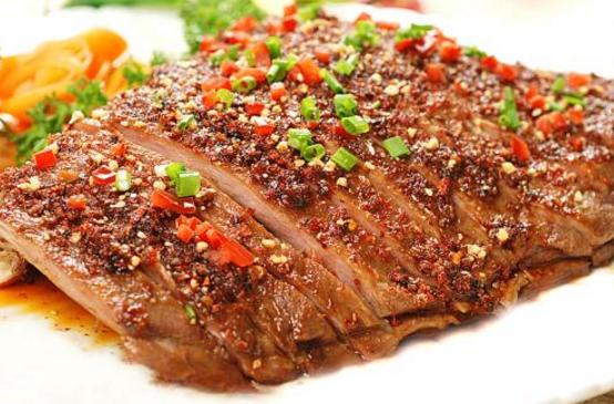 碳烤羊排，户外烧烤的绝佳选择，美味与健康的双重享受