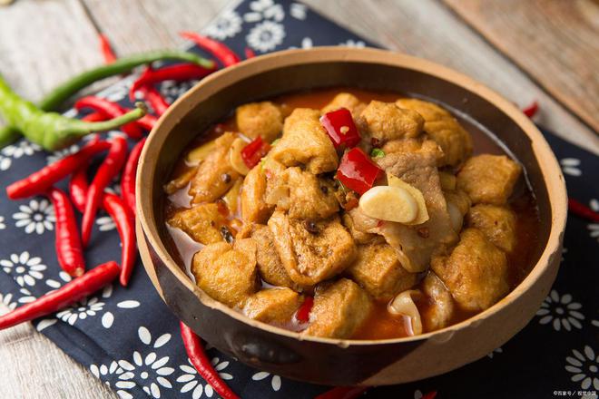 豆腐猪肉的美味融合，家常菜的新境界