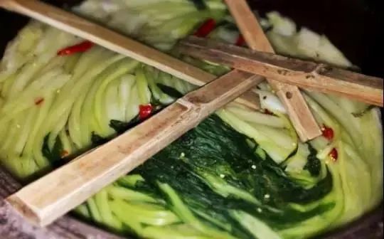 家常美味，传统菜盒的制作与食用指南