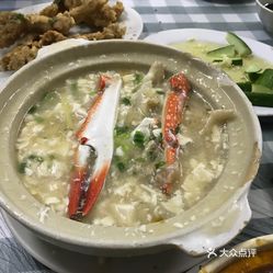 豆腐炖粉条土豆，家常美食的温暖味道