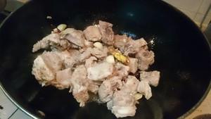 排骨炒笋的家常做法