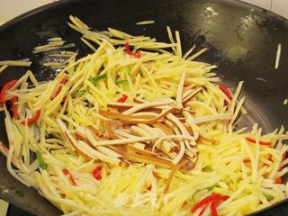 土豆丝豆腐馅，家常美食新创意，美味与营养的双重享受