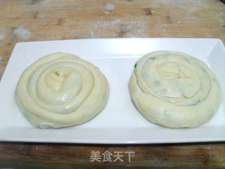 烫面炸油饼，传统美食的魅力与家常做法解析