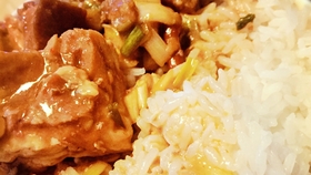 猪肉炸豆腐火锅，温暖冬日里的美味佳肴
