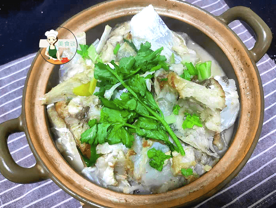 豆腐海鲜年糕煲汤，温暖冬日里的鲜美滋补