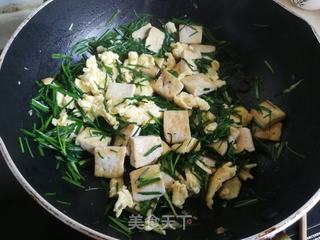 韭菜土豆鸡蛋豆腐的创意美食，家常菜肴新滋味