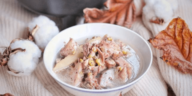 江西黄丫头炖豆腐，家常美味，营养滋补的佳肴