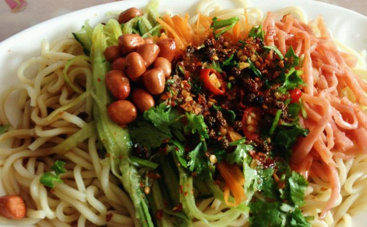 手把手教你制作美味机压面，享受家的味道
