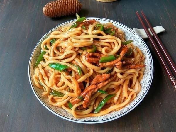 豆腐打卤面，家常美味，营养健康的秘密食谱