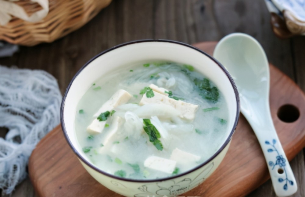 肉豆腐炖萝卜，家常美味，营养满分