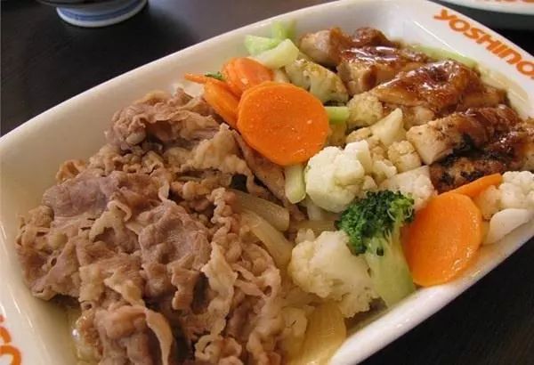 吉野家照烧鸡腿的秘密，美味背后的食材与做法解析