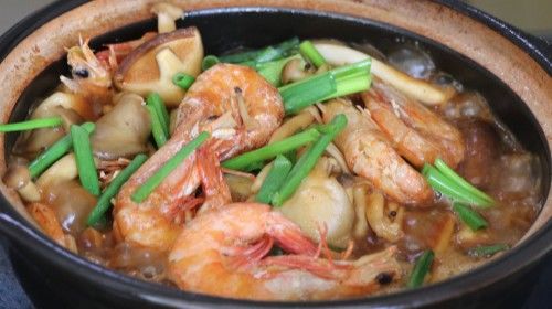 香菜烤肠豆腐，一道香气四溢的美味佳肴