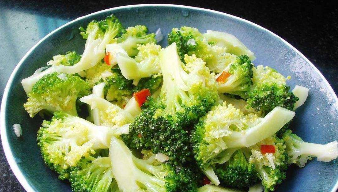 婴儿辅食新选择，豆腐西兰花搭配，营养又美味