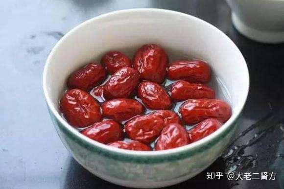 红枣桂圆肉饼汤的做法