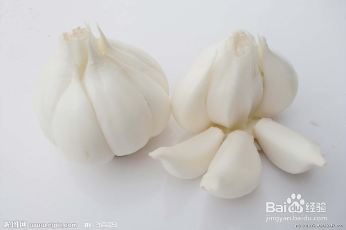 大蒜泡蜂蜜，家常养生小偏方的神奇功效与制作方法