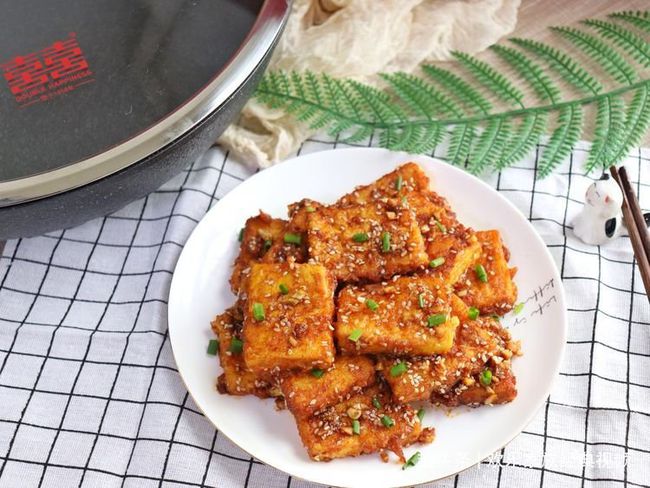 肉丁煎水豆腐的做法