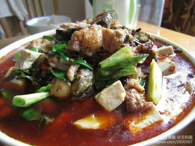 油豆腐烧鲶鱼，家常美味，滋补养生
