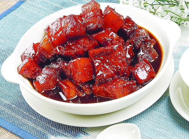 酱焖肉的秘密，醇香四溢的家常美味