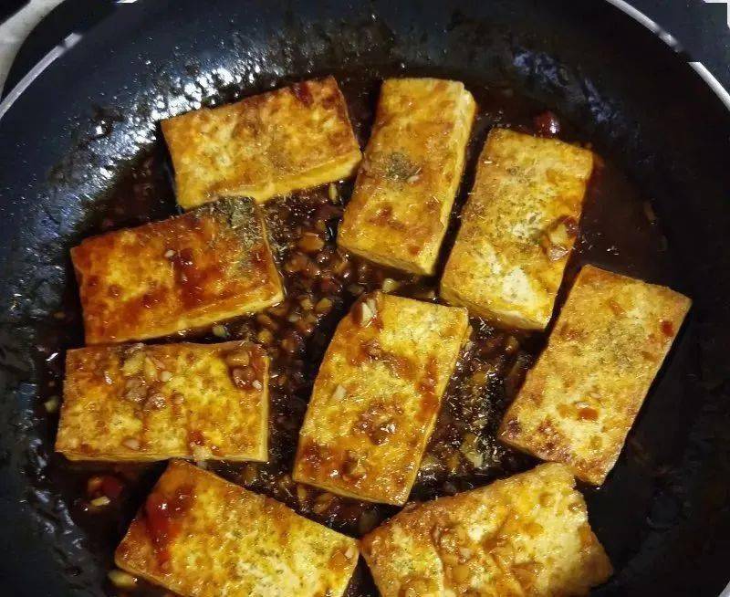 孜然豆腐排，香气四溢的美味佳肴，家常做法大揭秘