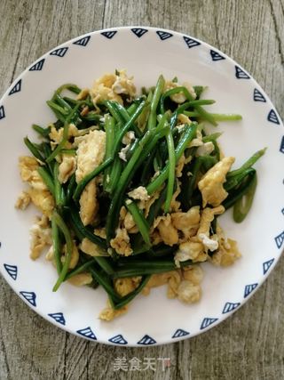 菠菜卧鸡蛋，家常美食中的营养与健康