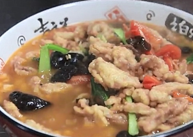 苏式肥肠豆腐煲，醇香四溢的美味佳肴