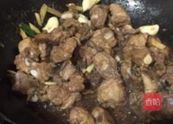 香芋圆子烧排骨的做法