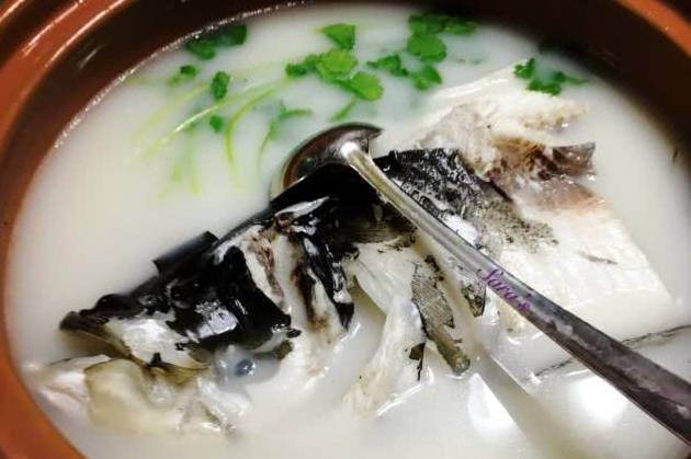 豆腐鱼头鱼尾，美味佳肴的平民美食之旅