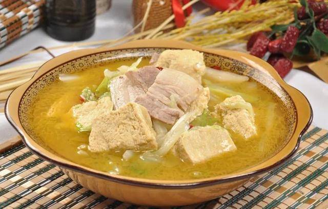 冻豆腐炖排骨，冬日里的温暖家常味
