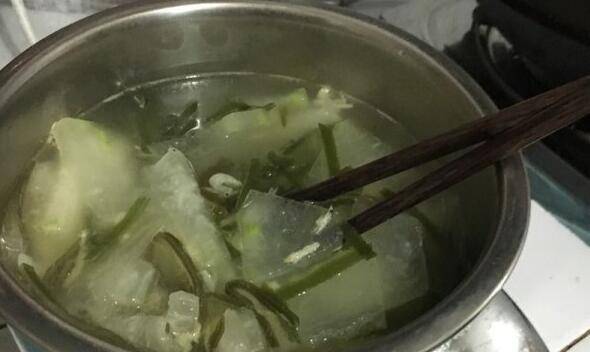 豆腐冬瓜番茄汤，夏日消暑养生的美味佳品