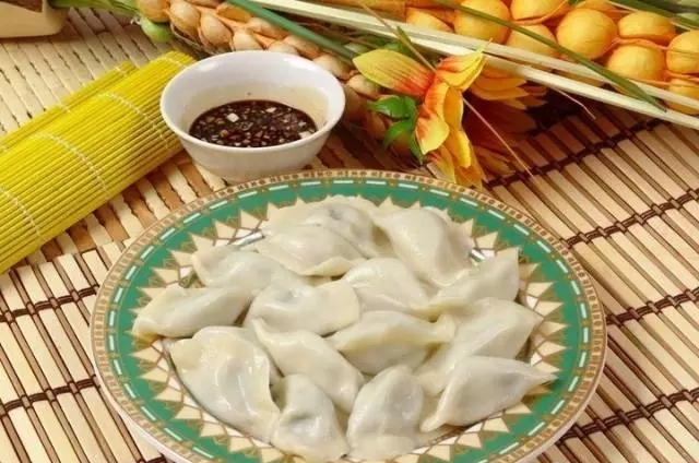 油豆腐素馅饺子，家常美食中的健康之选
