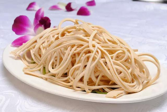 路边摊豆腐丝，家常美食的魅力解析与简易做法
