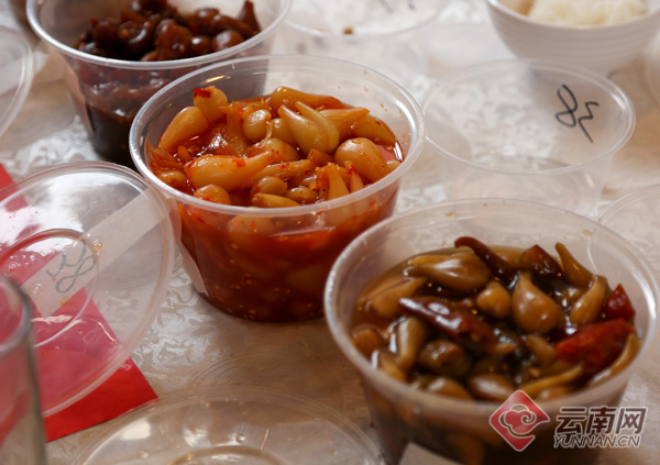 坛子泡藠头，腌制美食的魅力与家常做法解析
