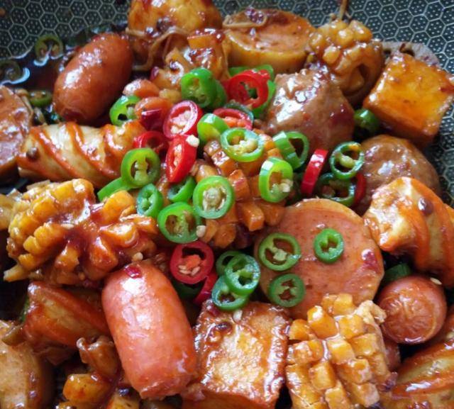 家常美味DIY，自制鱼豆腐炒青椒，鲜美口感营养满分