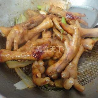 鸡爪筋的美味逆袭，家常做法与保健功效揭秘