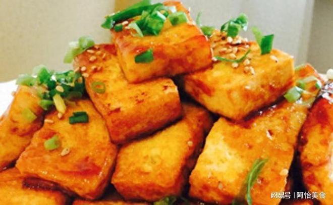 河鲜煨脆皮豆腐，鲜美口感与营养的完美融合