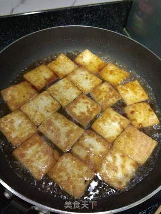 千层煎豆腐，家常美食的魅力与做法揭秘