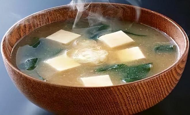 鸡蛋豆腐油汤，温暖心灵的美味养生汤品