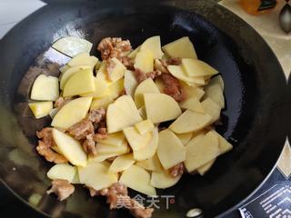 土豆丁炒肉做法