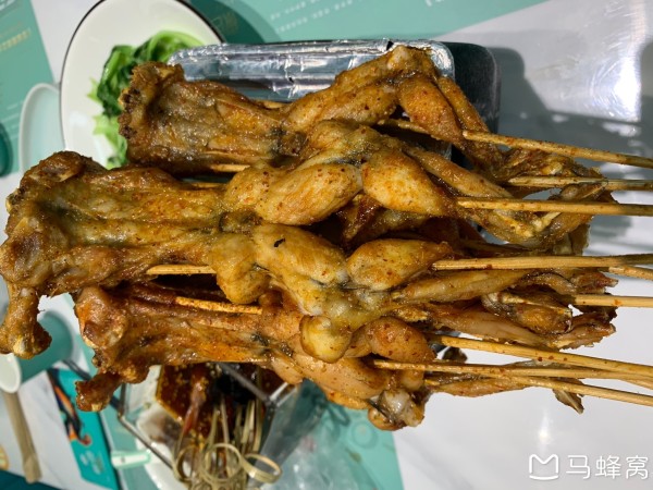 家常美食新尝试，烧鸡腿鸡翅豆腐的鲜美诱惑