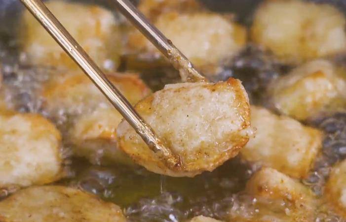 家常美食新尝试，烧鸡腿鸡翅豆腐的鲜美诱惑