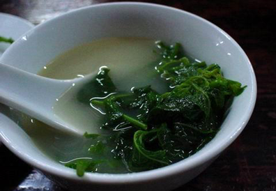 干盐菜汤，怀旧美食的现代魅力与家常做法解析