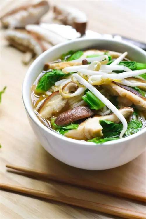 家常美味，肉末豆腐豆芽汤的制作详解与营养解析