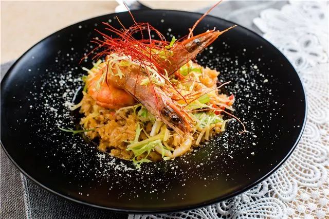探寻葡萄牙美食密码，海鲜烩饭的诱人魅力