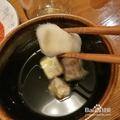 传统美食的魅力，用毛豆腐自制豆腐乳的全过程解析