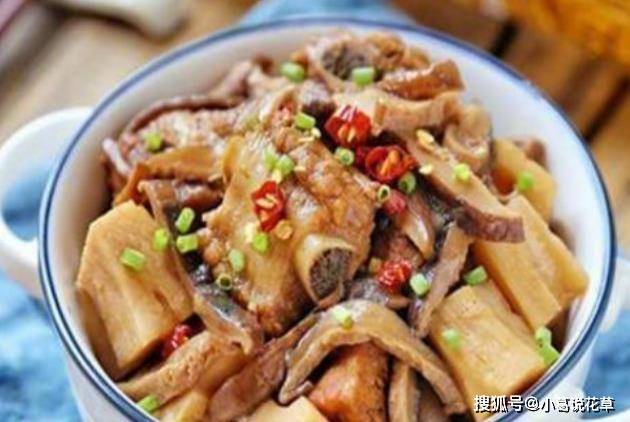 莲藕排骨预制菜的做法