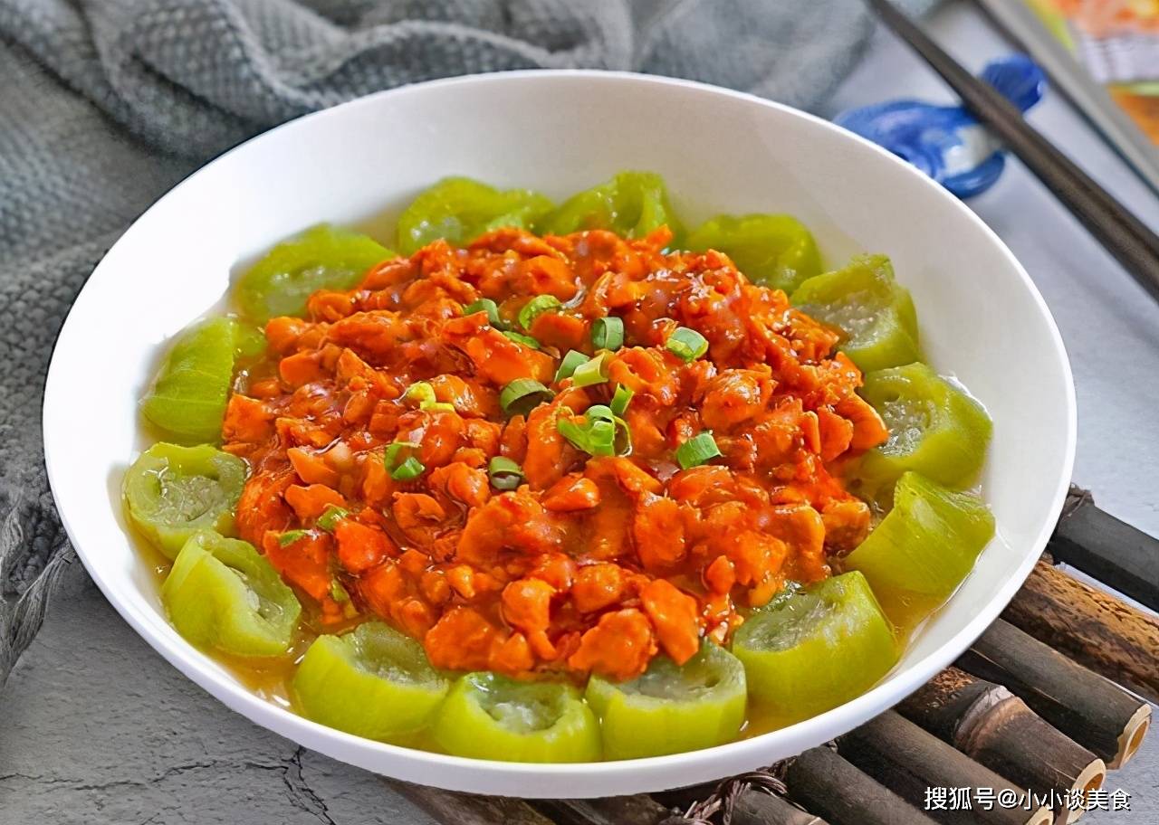 泡椒滑鸡，鲜香麻辣的家常美食制作攻略