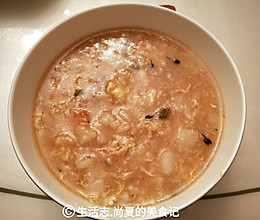 酸菜炖豆腐培根汤，酸爽开胃的温暖佳品