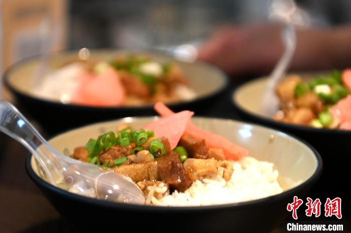 湘西美食探秘，细腻醇厚的湘西菜豆腐制作攻略
