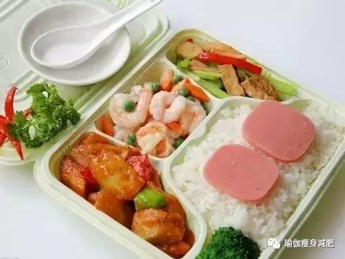 磨芋豆腐炖鱼肉，营养美味双丰收的佳肴